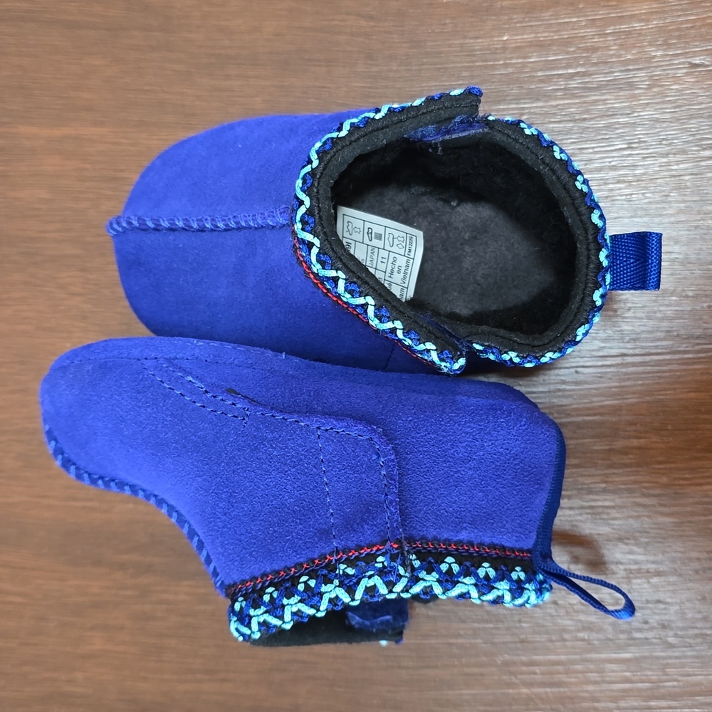 Kids Ugg shoes